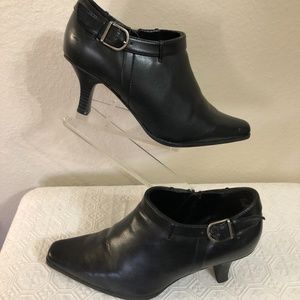 Cloud Walkers Womens Side  Zip Up Ankle Boots